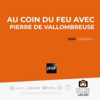 Pierre de Vallombreuse en reportage, photographie de peuples autochtones avec un Leica