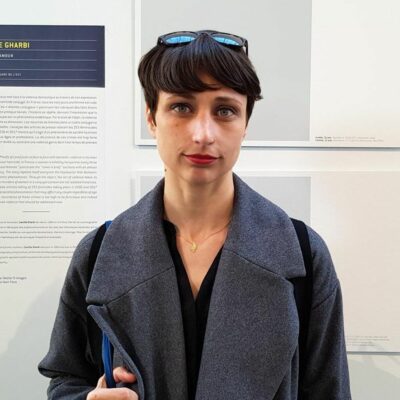 Portrait de la photographe Camille Gharbi, invitée du podcast 9 Lives Magazine