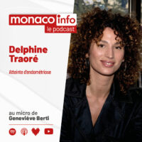 Portrait de Delphine Traoré, qui témoigne de son combat contre l'endométriose dans le podcast de Monaco Info.