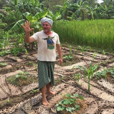 Portrait de Krishna Mac Kenzie, invité du podcast La voix du Kaizen sur la permaculture à Auroville