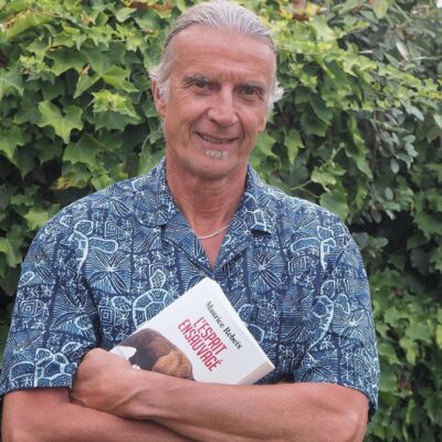 Portrait de Maurice Rebeix, invité du podcast Regard'Ailleurs pour parler des peuples amérindiens.