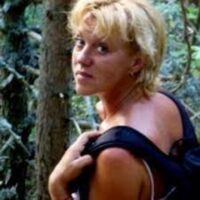 Portrait de Muriel Fifils, invitée du podcast La voix du Kaizen pour parler d'éducation alternative.