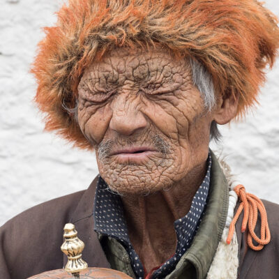 Portrait d'Olivier Föllmi, invité du podcast Regard'Ailleurs pour parler de photographie et de voyage