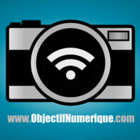 Vidéaste équipé d'un boîtier Fujifilm sur gimbal illustrant le passage de la photo à la vidéo