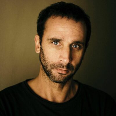 Portrait du photographe William Daniels, invité du podcast 9 Lives Magazine
